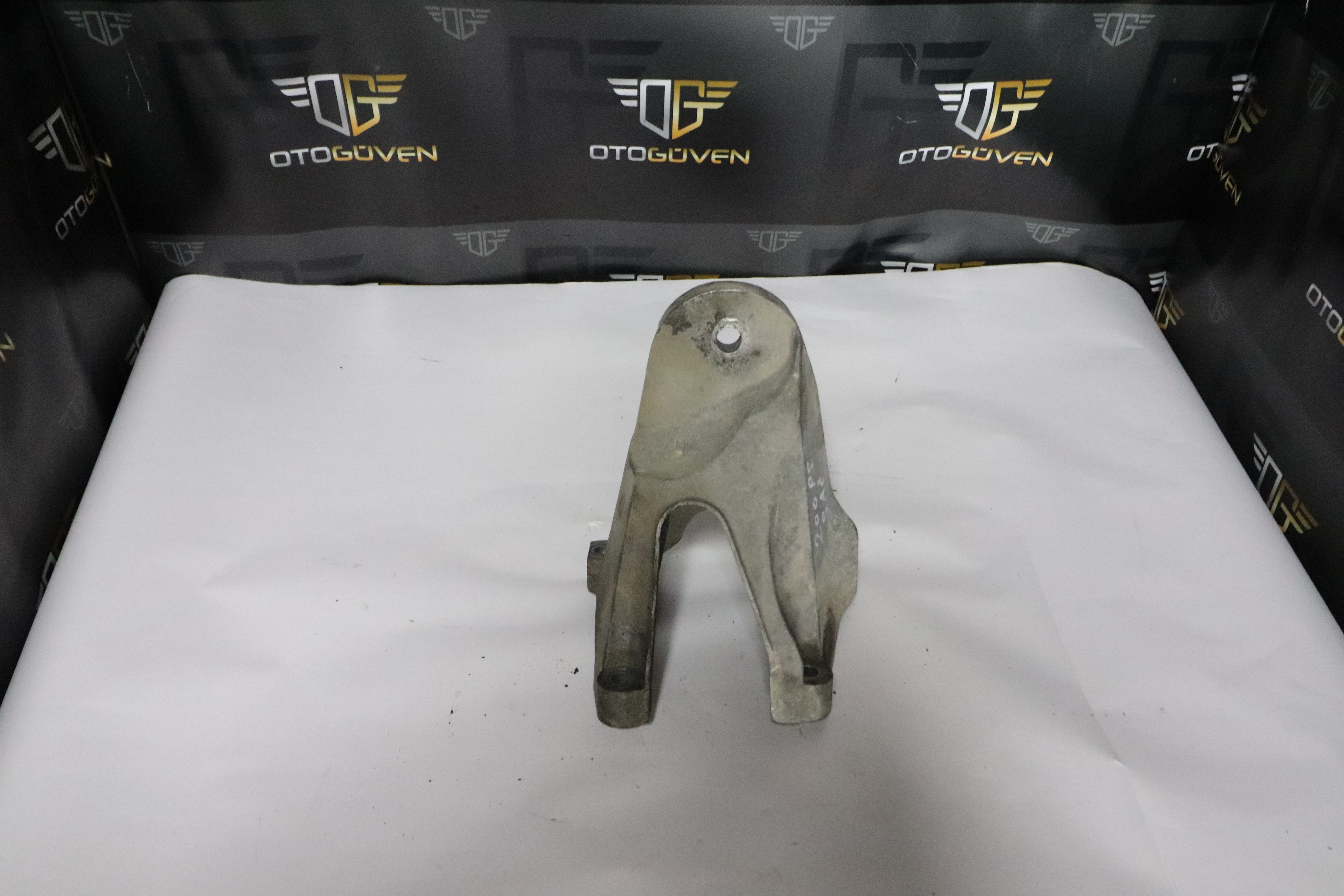 TRANSİT 200 PS MOTOR KULAĞI