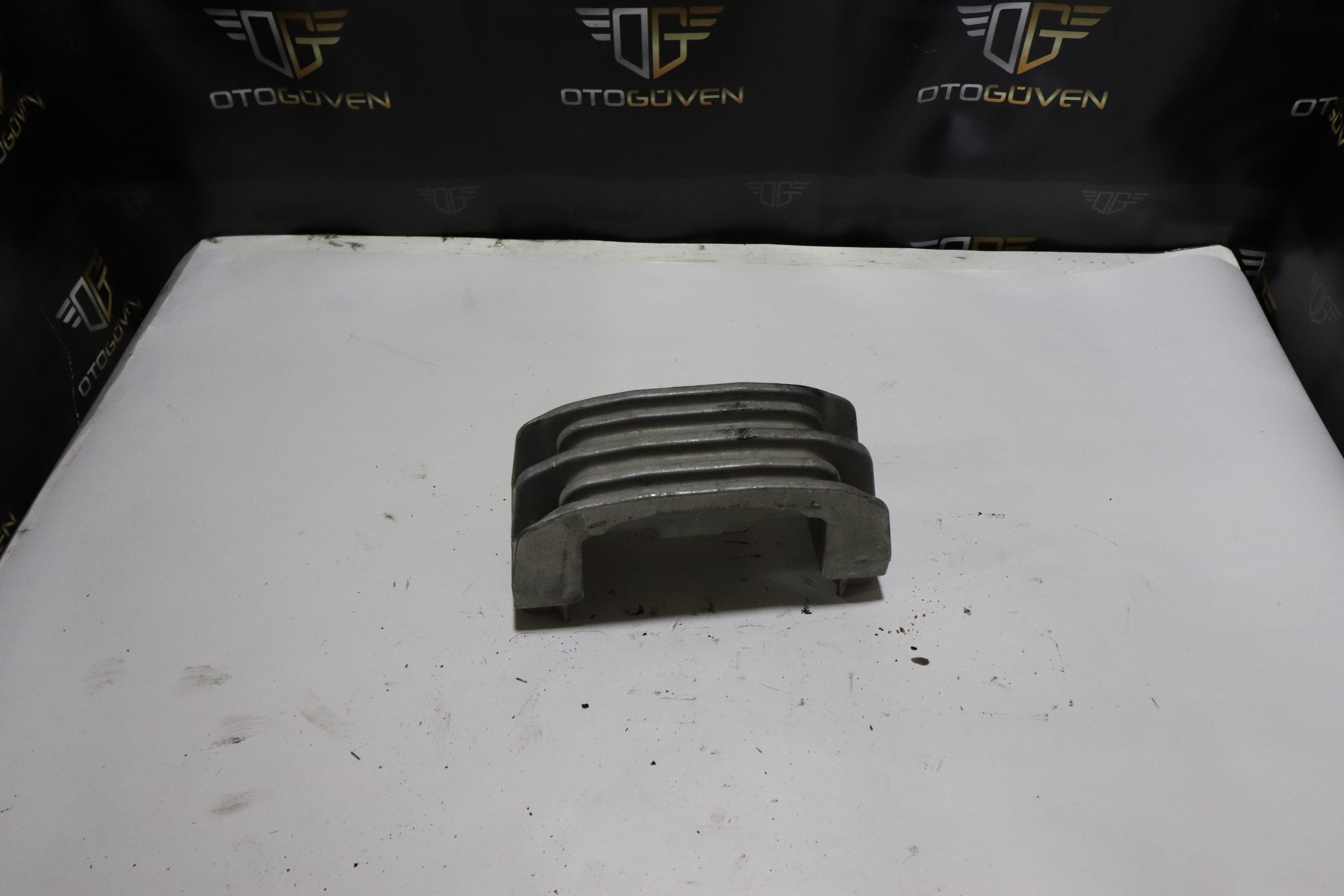 TRANSİT 2000 MOTOR ŞANZIMAN KULAĞI