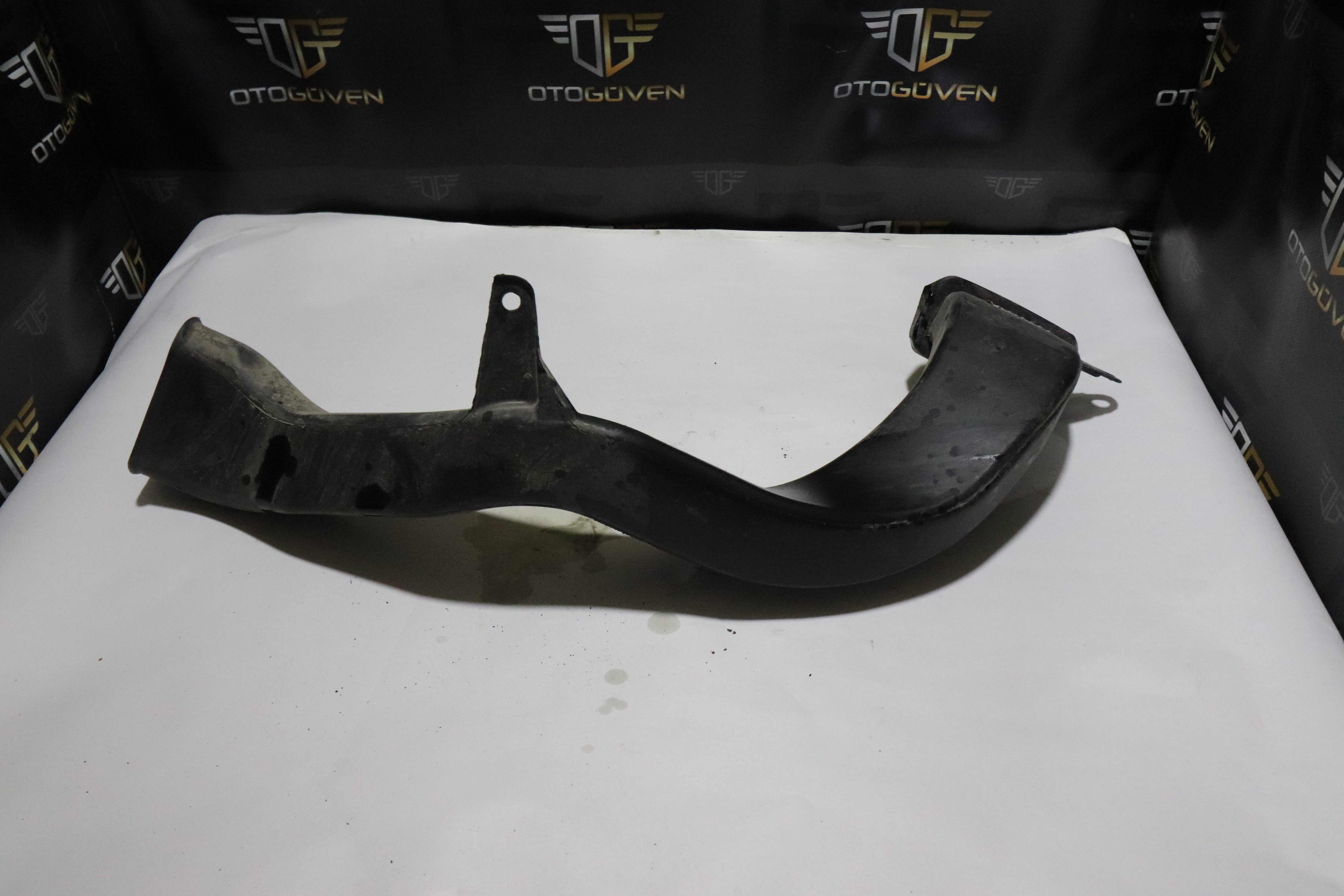 TRANSİT V347 KLİMA KUTUSU SOL TARAF BORU