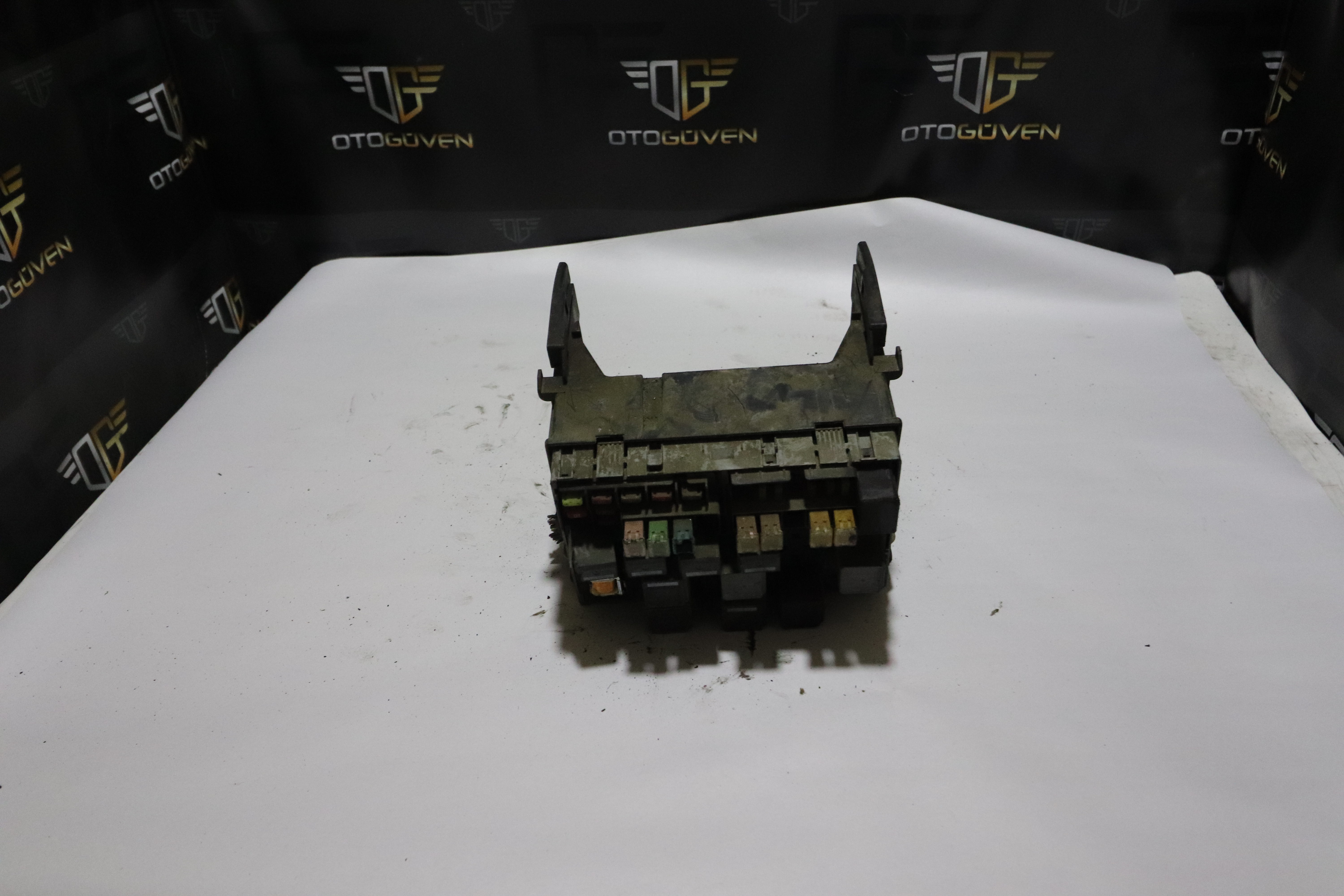 TRANSİT V347 SİGORTA KUTUSU ALT